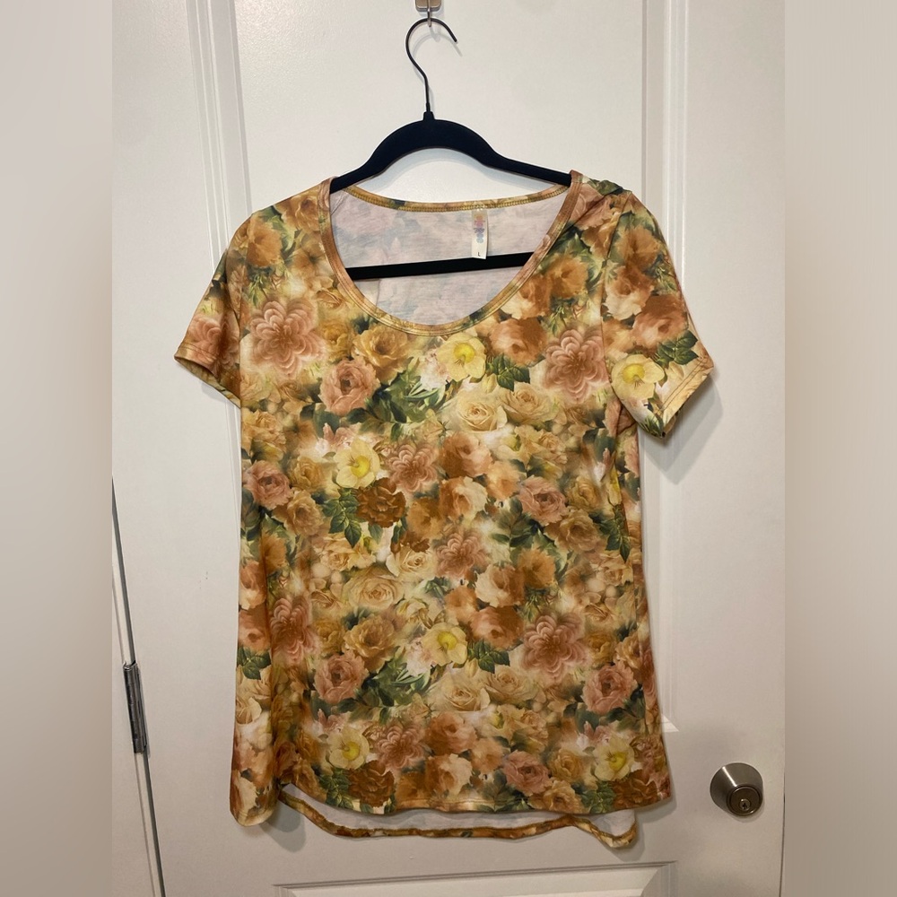 LulaRoe Floral print classic t t shirt